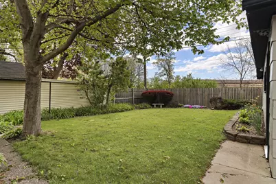 5025  Harrison Rd, Pleasant Prairie, WI 53142 - Photo 22