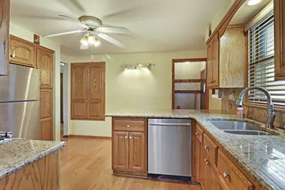 5025  Harrison Rd, Pleasant Prairie, WI 53142 - Photo 6