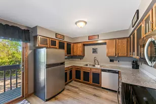 1821 Paramount Dr, Waukesha, WI 53186 - Photo 2