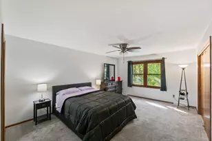 1821 Paramount Dr, Waukesha, WI 53186 - Photo 10