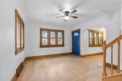 2116 S 70th St, West Allis, WI 53219 - Photo 14