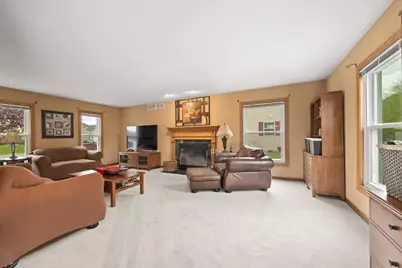 1440 W Mario Ln, Oak Creek, WI 53154 - Photo 8