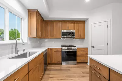 W221N3075  Greenwood Rd, Pewaukee, WI 53186 - Photo 14
