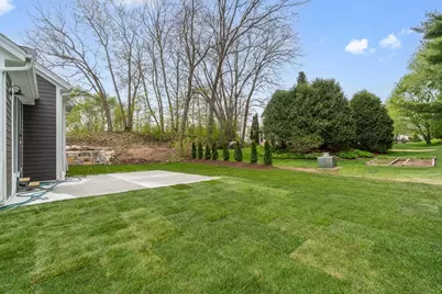 W221N3075  Greenwood Rd, Pewaukee, WI 53186 - Photo 4