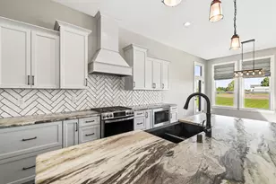 28516 Blue Crane Ct, Racine, WI 53185 - Photo 10