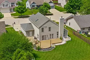 2313 Kestrel Ln, Waukesha, WI 53189 - Photo 4
