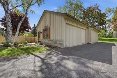 8845 W Meadow Ln, Franklin, WI 53132 - Photo 50