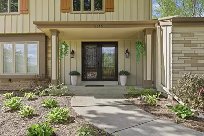 8845 W Meadow Ln, Franklin, WI 53132 - Photo 6