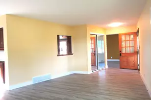 3850 W College Ave, Greenfield, WI 53221 - Photo 8