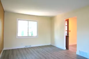 3850 W College Ave, Greenfield, WI 53221 - Photo 14