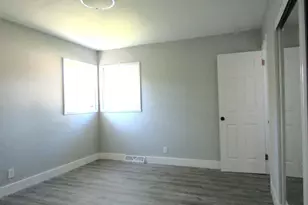 3850 W College Ave, Greenfield, WI 53221 - Photo 22