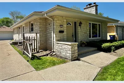 1231 S 118th St, West Allis, WI 53214 - Photo 2