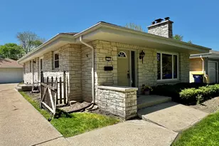 1231 S 118th St, West Allis, WI 53214 - Photo 2