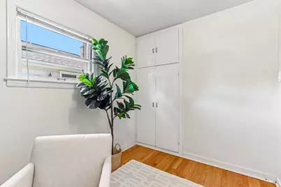 195 W Warnimont Ave, Milwaukee, WI 53207 - Photo 16