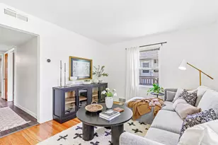 195 W Warnimont Ave, Milwaukee, WI 53207 - Photo 8