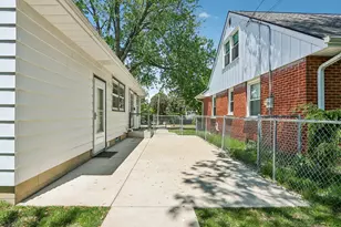 195 W Warnimont Ave, Milwaukee, WI 53207 - Photo 36