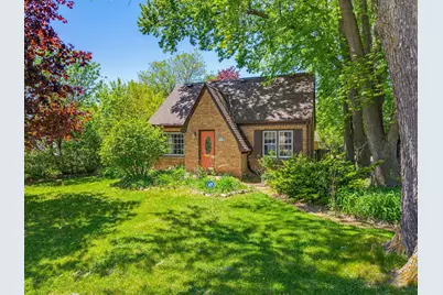 W226N3045  Duplainvlle Rd, Pewaukee, WI 53186 - Photo 1