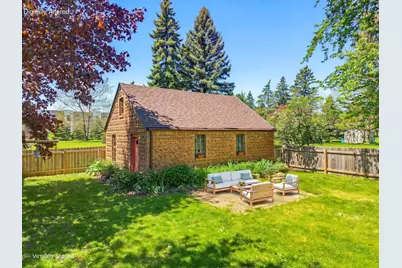W226N3045  Duplainvlle Rd, Pewaukee, WI 53186 - Photo 2