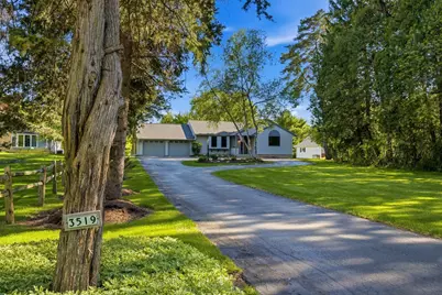3519  Nagawicka Rd -, Delafield, WI 53029 - Photo 2