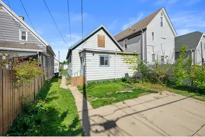 2348 S 16th St, Milwaukee, WI 53215 - Photo 4