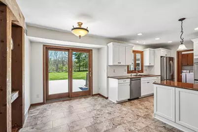 N61W29595 S Woodfield Rd, Merton, WI 53029 - Photo 10