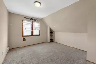 5622 W Mill Rd, Milwaukee, WI 53218 - Photo 18