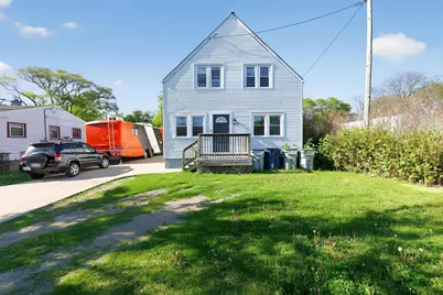 5622 W Mill Rd, Milwaukee, WI 53218 - Photo 2