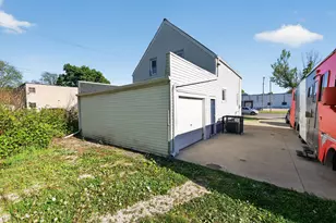 5622 W Mill Rd, Milwaukee, WI 53218 - Photo 28