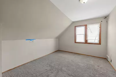 5622 W Mill Rd, Milwaukee, WI 53218 - Photo 14