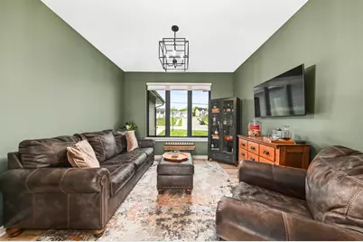 3841  Madison St, Waukesha, WI 53188 - Photo 18