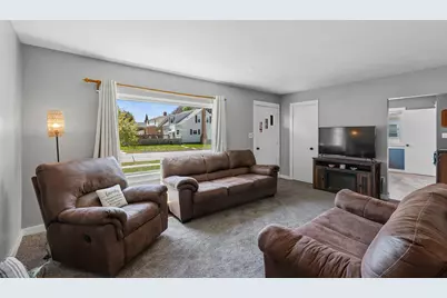 366  3rd St, Kewaskum, WI 53040 - Photo 2
