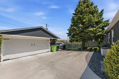 366  3rd St, Kewaskum, WI 53040 - Photo 26