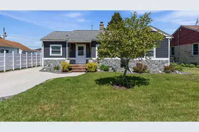 366  3rd St, Kewaskum, WI 53040 - Photo 1