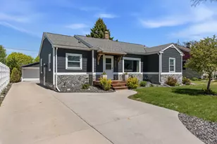 366 3rd St, Kewaskum, WI 53040 - Photo 24