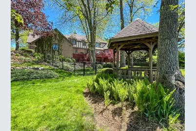 2005  Derrin Ln, Brookfield, WI 53045 - Photo 52