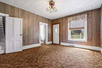 910 E Broadway St, Blair, WI 54616 - Photo 10