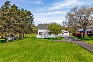 910 E Broadway St, Blair, WI 54616 - Photo 6
