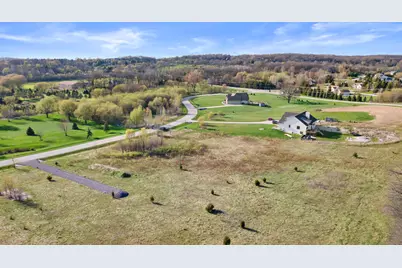 W310S3054  Katherine Ct, Genesee, WI 53189 - Photo 2