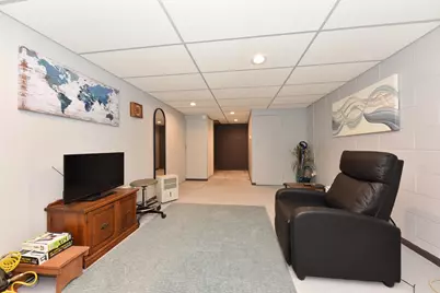 3658 S Sunset Dr, Milwaukee, WI 53220 - Photo 20