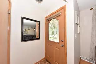 3658 S Sunset Dr, Milwaukee, WI 53220 - Photo 12
