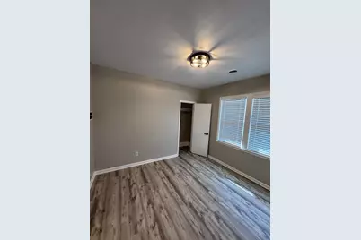 8726 W Mitchell St, West Allis, WI 53214 - Photo 4