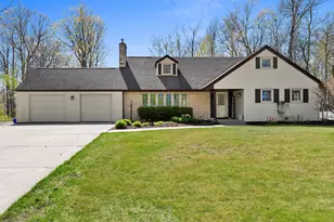 1140 Tanglewood Rd, Manitowoc, WI 54220 - Photo 1