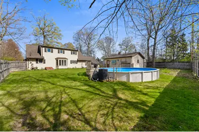 1140  Tanglewood Rd, Manitowoc, WI 54220 - Photo 6