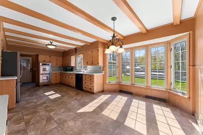1140  Tanglewood Rd, Manitowoc, WI 54220 - Photo 14