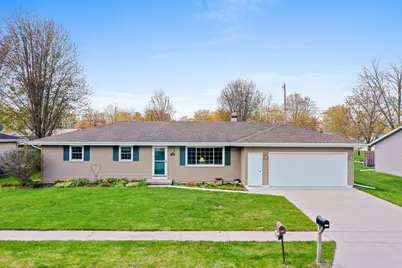 1334  Irving Cir, Manitowoc, WI 54220 - Photo 1