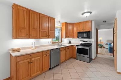 1334  Irving Cir, Manitowoc, WI 54220 - Photo 18