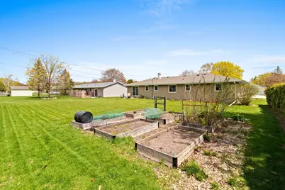 1334  Irving Cir, Manitowoc, WI 54220 - Photo 42