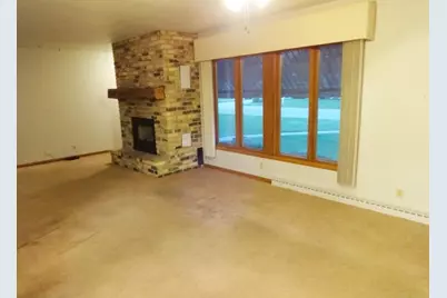 616  Rohda Dr, Racine, WI 53185 - Photo 16