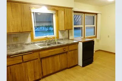 616  Rohda Dr, Racine, WI 53185 - Photo 4