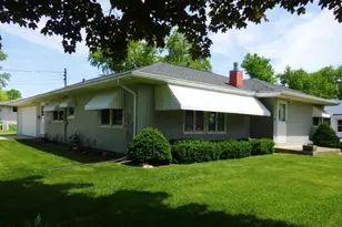 616 Rohda Dr, Racine, WI 53185 - Photo 2